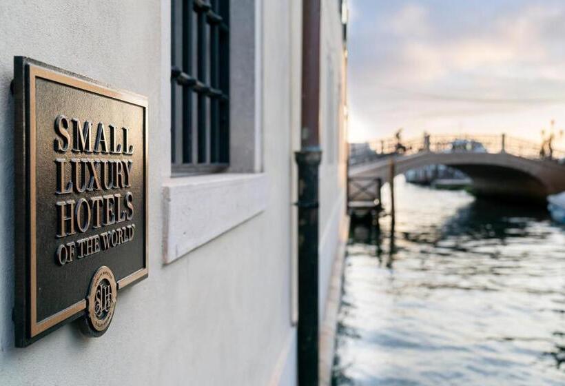 سوئیت اجرایی با مشاهده, Ca Di Diosmall Luxury