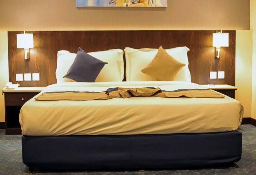 豪华单人间, Coupard