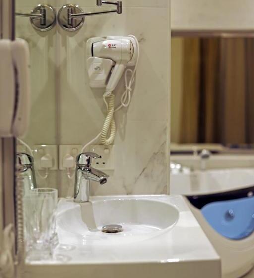 小型套房, Coupard