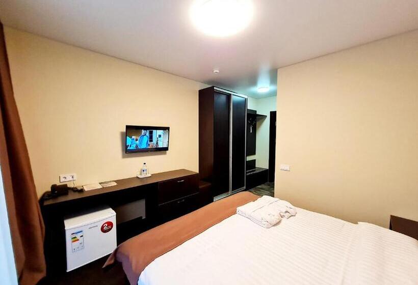 اتاق استاندارد با بالکن, Everest отель