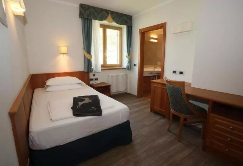 اتاق استاندارد یک نفره, Family Hotel Serena