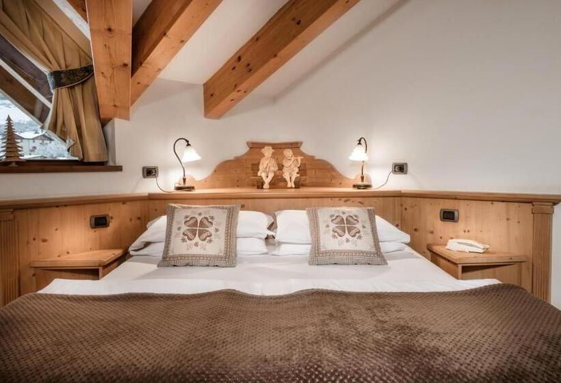 발코니 디럭스 룸, Family Hotel Serena