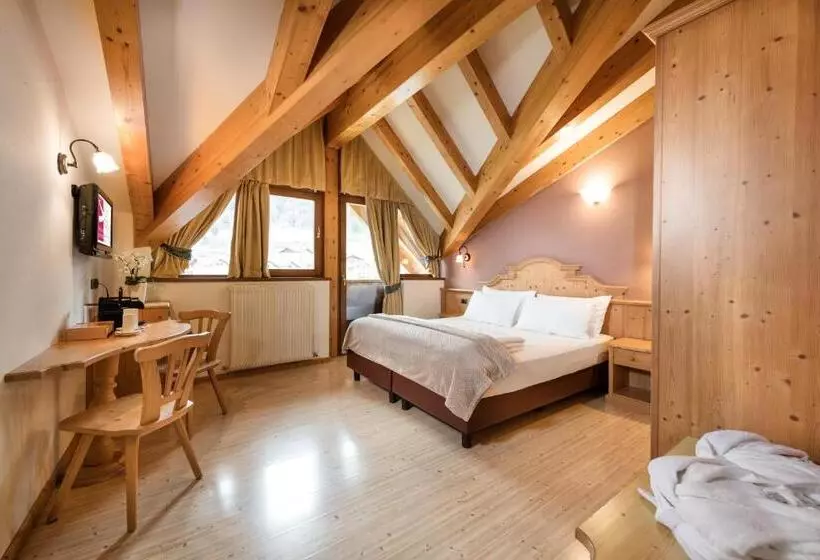 اتاق لوکس, Family Hotel Serena