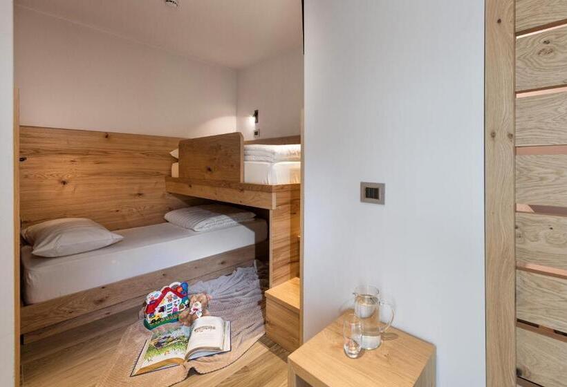 수피리어 패밀리 룸, Family Hotel Serena