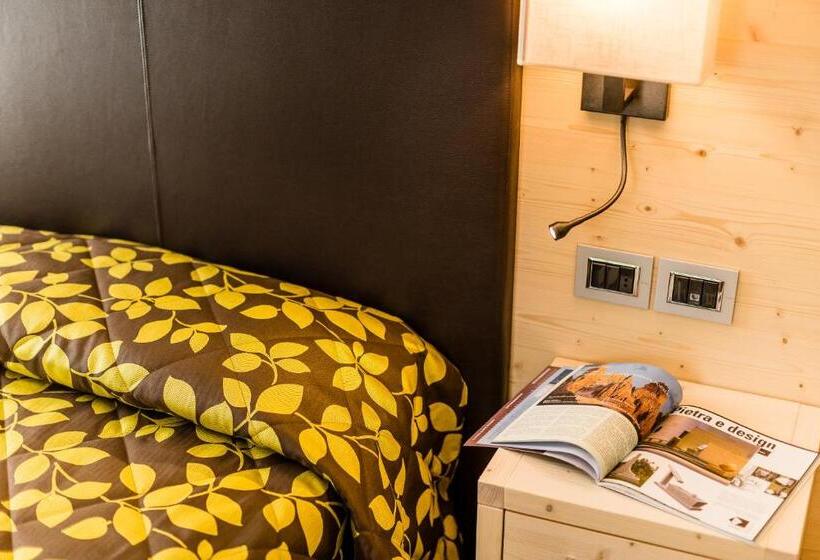 패밀리 스위트, Family Hotel Serena