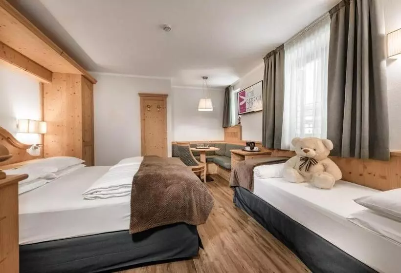 اتاق سوپریور سه تخته, Family Hotel Serena