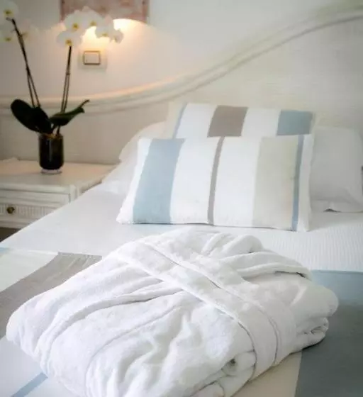 اتاق سوپریور با چشم‌انداز دریا, Gabbiano Azzurro Hotel & Suites