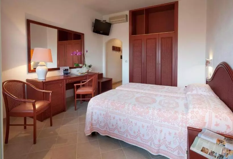 اتاق استاندارد سه نفره, Gabbiano Azzurro Hotel & Suites