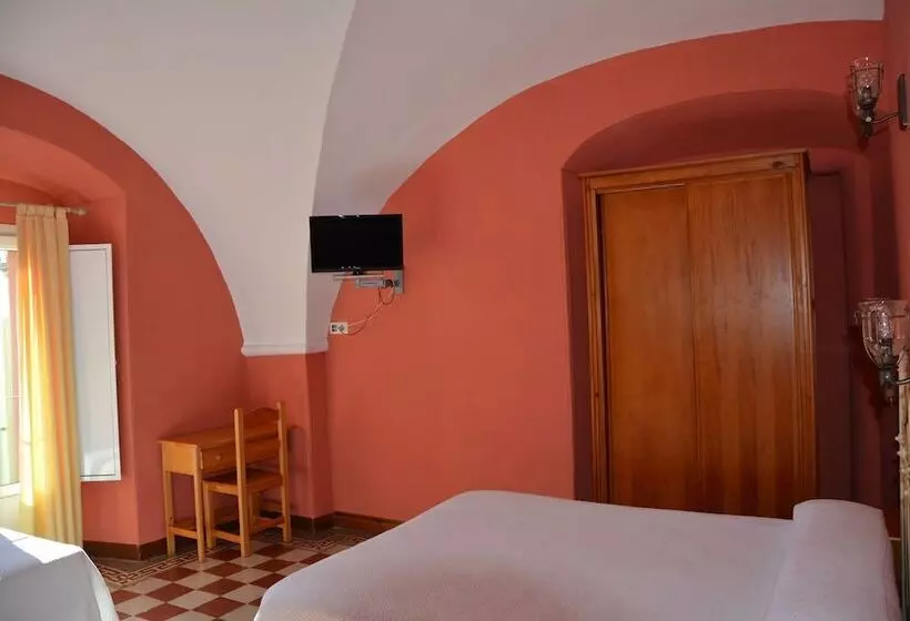 اتاق استاندارد سه نفره, Hostal San Miguel