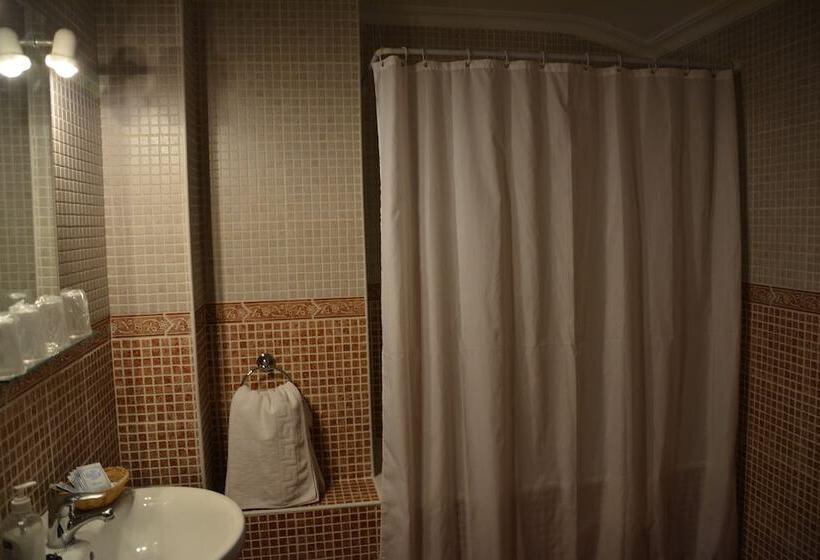 غرفة قياسية ثلاثية, Hostal San Miguel