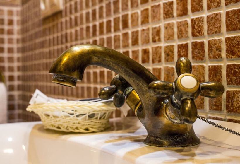 غرفة قياسية ثلاثية, Hostal San Miguel