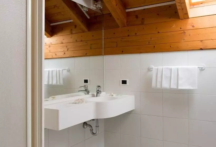 استودیوی استاندارد, Apartments Boè