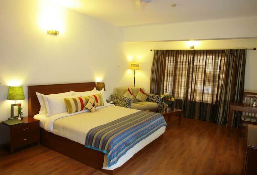 豪华房间, Justa Off Mg Road