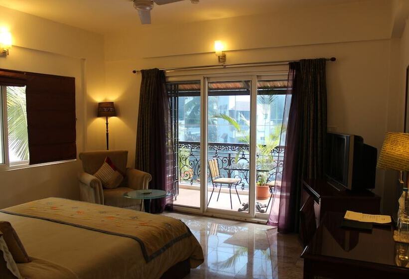 豪华房间, Justa Off Mg Road