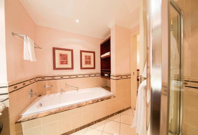 חדר סופריור, Kigali Serena