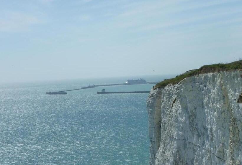Standard room with outdoor bath, Maison Dieu Guest House