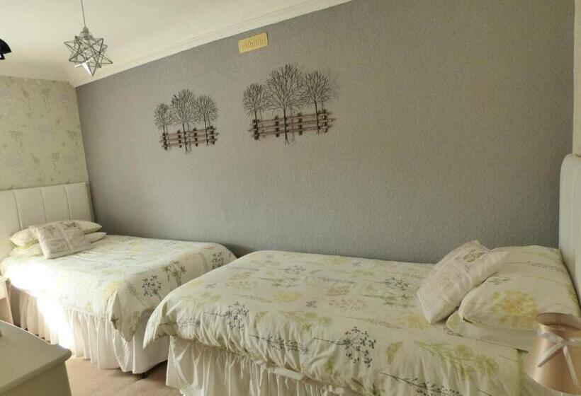 Standard room with outdoor bath, Maison Dieu Guest House