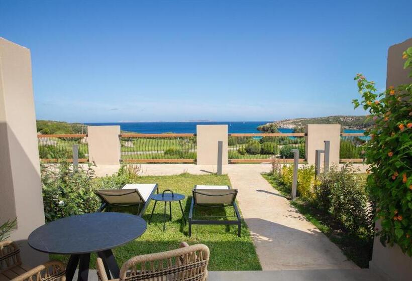 Triple Room Sea View, Mangias Sardinia Resort