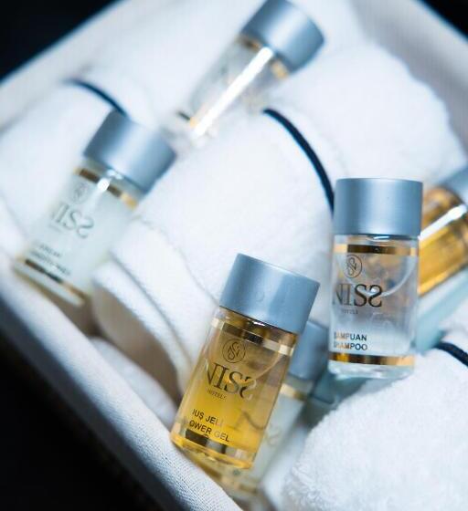 اتاق سوپریور سه تخته, Niss Lara