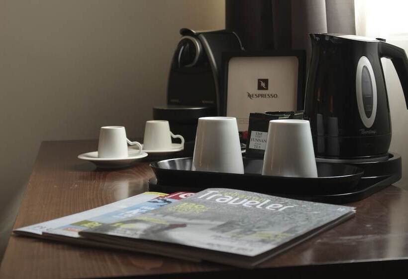 سوییت جونیور, Plaza Hotel Beirut