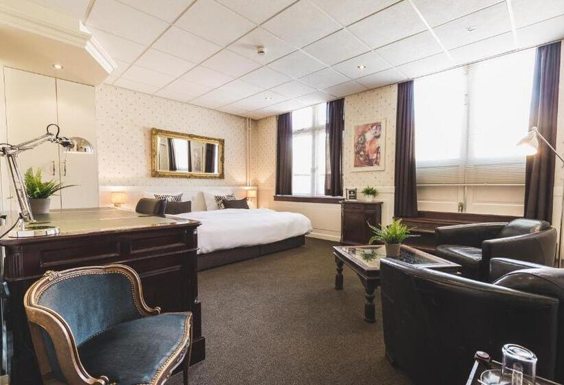 高级大房间, Queen