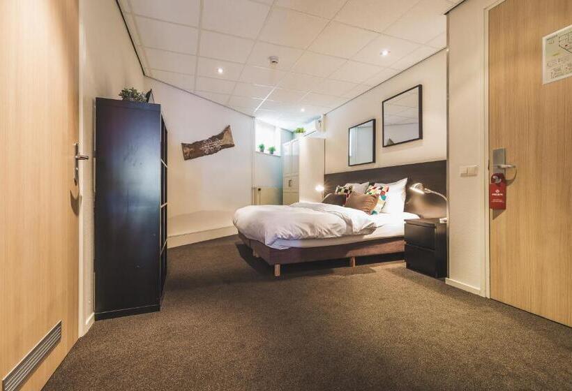 高级大房间, Queen