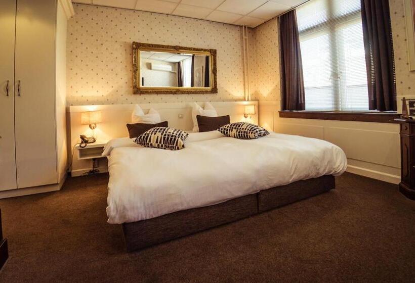 高级大房间, Queen