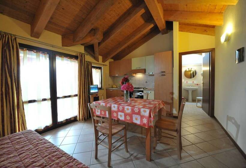 סטודיו נוח, Residence Bellevue