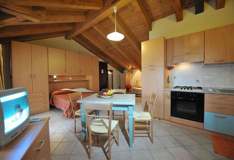 סטודיו נוח, Residence Bellevue