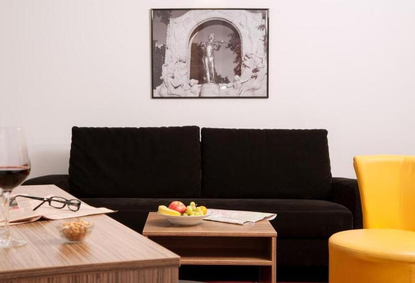 غرفة عائلية, Senator Hotel Vienna