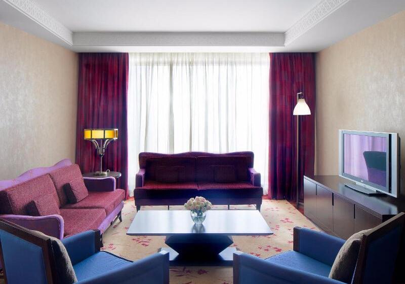 سوییت اجرایی, The H Dubai