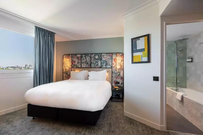 スタンダードルーム, Voco Paris Montparnasse, An Ihg