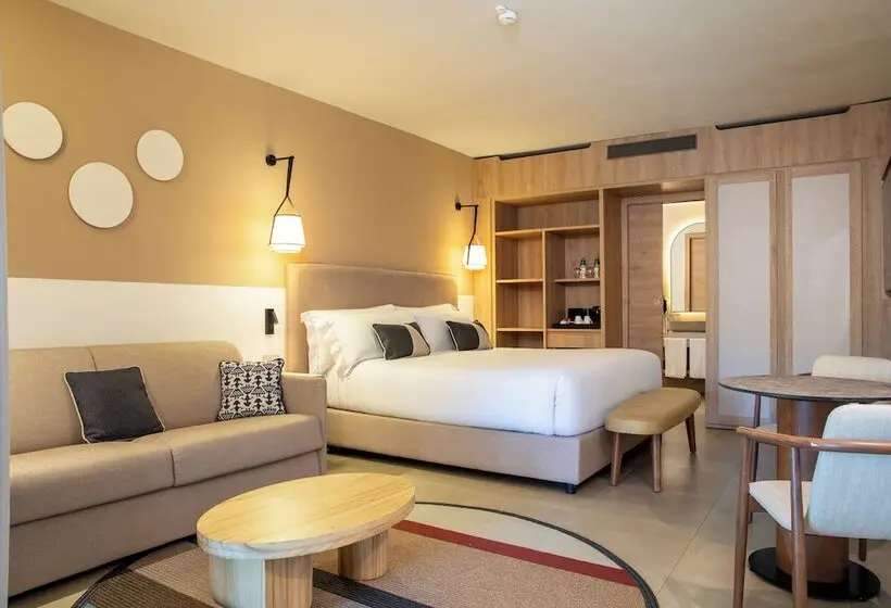 オーシャンビュースーペリアールーム, Mangia’s Sardinia Resort