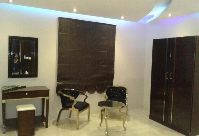 جناح سرير كينج, Desert Palm Apart