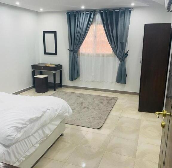 جناح عائلي, Desert Palm Apart