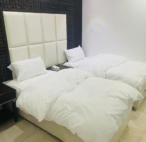 جناح عائلي, Desert Palm Apart