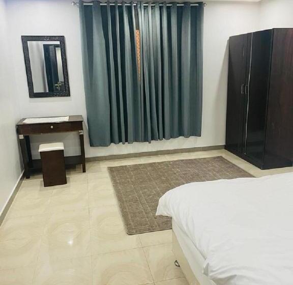 جناح عائلي, Desert Palm Apart