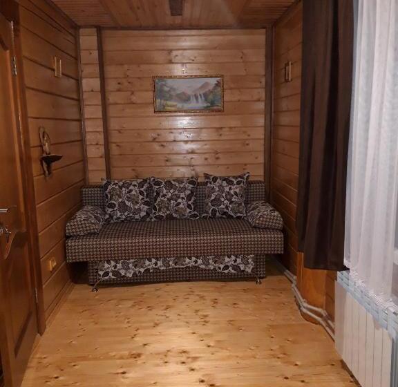 Семейный Номер, Synevyrskyj Chardash