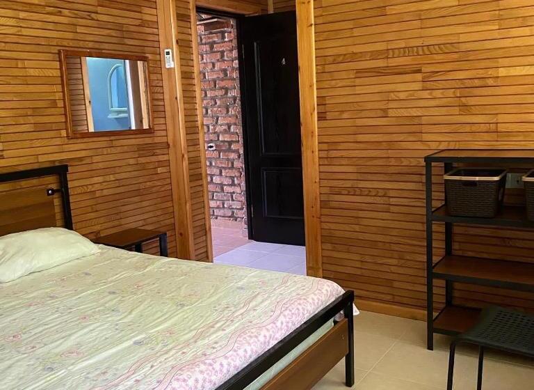 اتاق استاندارد سه نفره, Guest House Shekvetili