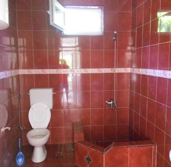 اتاق استاندارد چهار تخته, Marina Kvariati