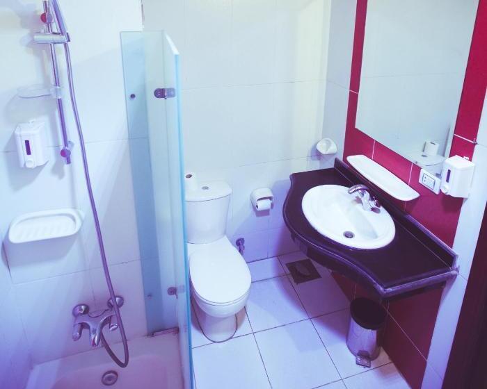 اتاق یک تخته با چشمانداز استخر, La Viena Health Resort