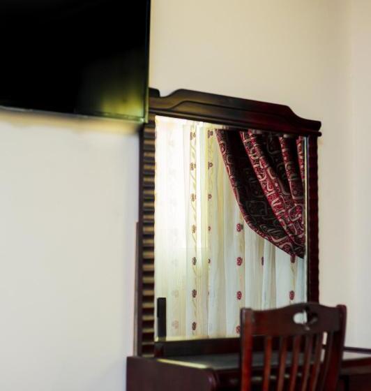 اتاق استاندارد با چشمانداز استخر, La Viena Health Resort