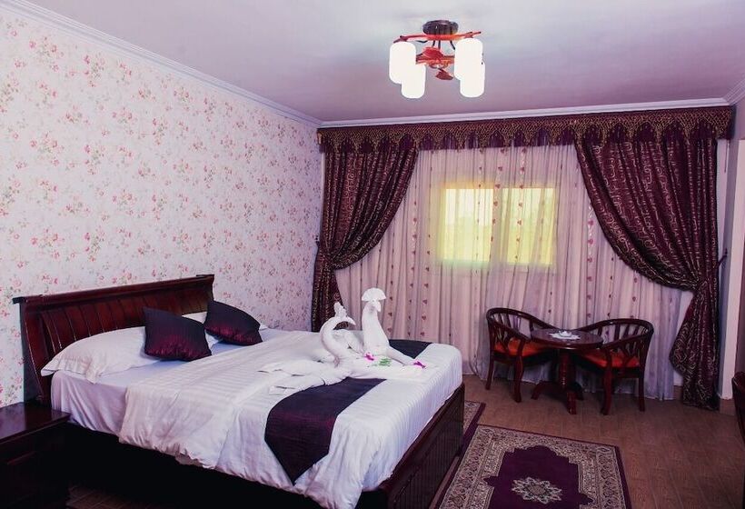 اتاق استاندارد با چشمانداز استخر, La Viena Health Resort