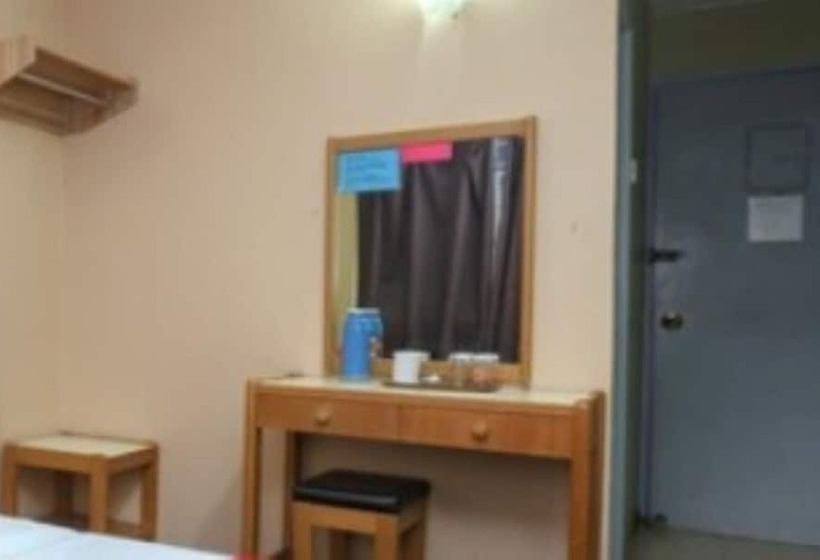 غرفة ديلوكس, Madani Muslim