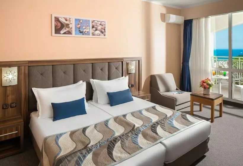 اتاق راحتی با چشم‌انداز دریا, Alba   All Inclusive