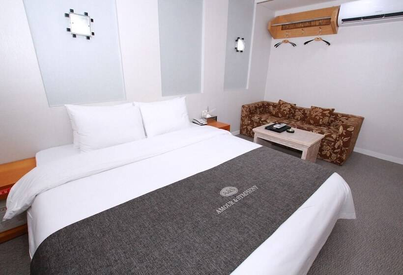 Quarto Superior, Amour