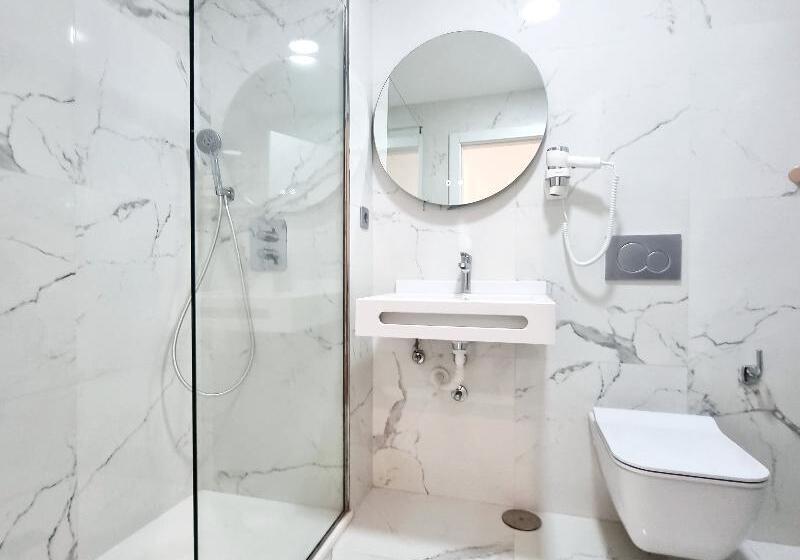 Quarto Superior, Amour