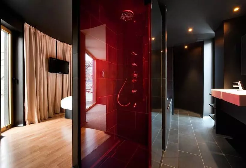 سوییت جونیور, Axel Hotel Berlin Adults Only