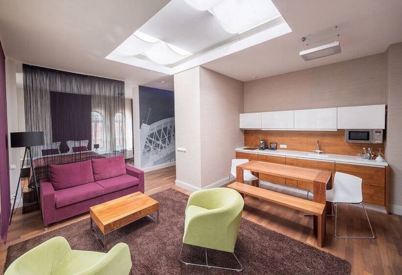 سوییت اجرایی, City Park Hotel & Residence