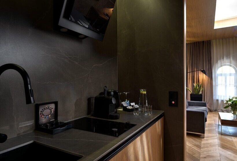 سوییت جونیور, City Park Hotel & Residence